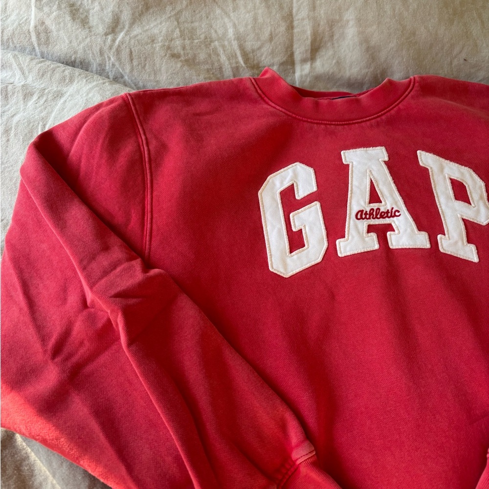 GAP Red Sweater - Picture 2 of 4